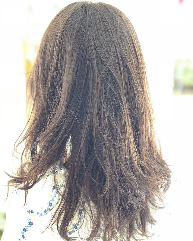 こんにちは！東川口店では最近デジタルパーマをかけるお客様が急増していまふ！強めにかけたりゆるくウェーブをつけたりレパートリーが多いのも理由のひとつです！組み合わせてカラーで軽やかな雰囲気をプラスしたりなどすると更に綺麗度が増します！ ●ご予約はプロフィールのリンクからかもしくは電話にて受付中●アニモフィオレンテ東川口店 [TELL]048-829-9855#美容求人 #美容室 #美容国家試験 #スタイリスト #アシスタント募集 #アイリスト募集 #美容好き #美容学生 #ママさん美容師 #東川口美容室 #川口市美容室 #浦和美園 #さいたま市美容室 #武蔵野線#BRP#ヘアスタイル#ヘアカラー#ミディアム#美容師#ショート#ショートボブ#ナチュラル