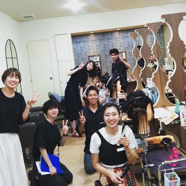 こんにちは増尾です先日、南越谷でカットの合同レッスンがありました難し久手苦戦することも多いですか、すごく楽しいので練習を頑張っていきます️ #N.#ナプラ#ミルボン#美容師求人 #美容室求人 #美容師募集 #スタッフ募集#美容専門学校 #スタイリスト募集 #アシスタント募集 #ネイリスト募集#アーバンパークライン #東武線 #春日部美容室#東萌ビューティーカレッジ#埼玉理容美容専門学校#日曜定休 #美容室日曜日休み #マツエク #ネイル#撮影モデル募集#エルジューダ#アイラッシュ#レイクタウン