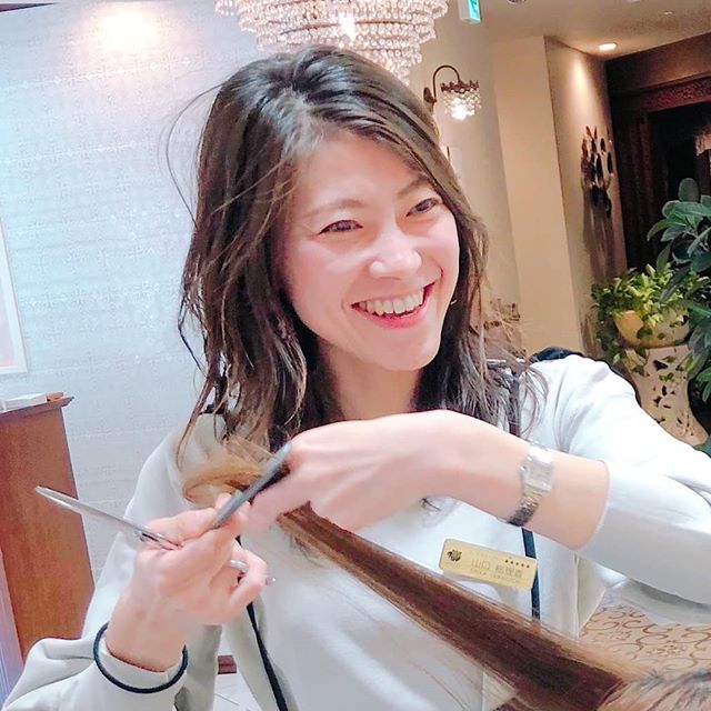 こんにちは増尾ですエリアマネージャーの山口さんです️トレーニングでもお世話になっております東川口店の勤務状況はお電話でお問い合わせください️#N.#ナプラ#ミルボン#美容師求人 #美容室求人 #美容師募集 #スタッフ募集#美容専門学校 #スタイリスト募集 #アシスタント募集 #ネイリスト募集#アーバンパークライン #東武線 #春日部美容室#東萌ビューティーカレッジ#埼玉理容美容専門学校#日曜定休 #美容室日曜日休み #マツエク #ネイル#撮影モデル募集#エルジューダ#アイラッシュ#レイクタウン