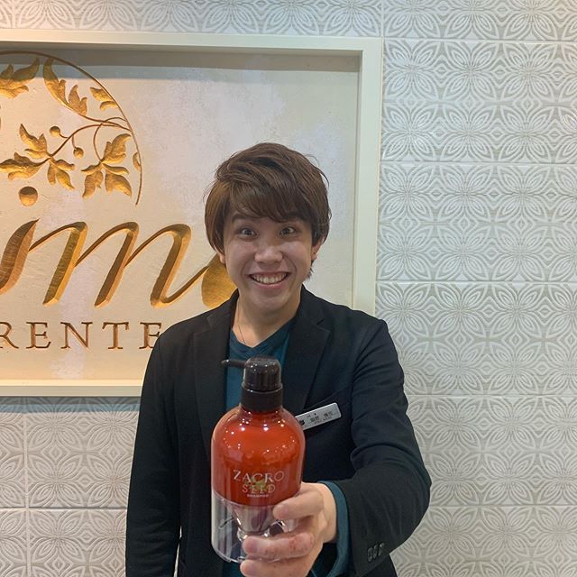 こんにちは増尾です！今回のスタッフ紹介はスタイリストの脇野さん！愛用しているシャンプーはザクロ！髪の毛があるうちからしっかりケアをしているそうです！  #N.#ナプラ#ミルボン#美容師求人 #美容室求人 #美容師募集 #スタッフ募集#美容専門学校 #スタイリスト募集 #アシスタント募集 #ネイリスト募集#アーバンパークライン #東武線 #春日部美容室#東萌ビューティーカレッジ#埼玉理容美容専門学校#日曜定休 #美容室日曜日休み #マツエク #ネイル#撮影モデル募集#エルジューダ#アイラッシュ#レイクタウン