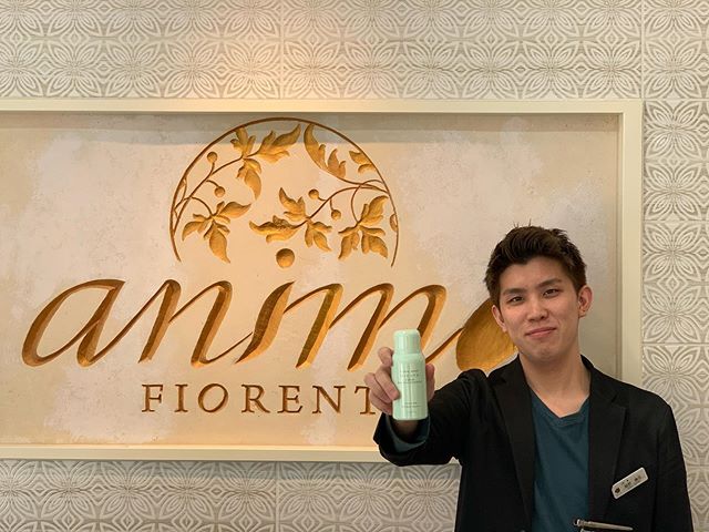 こんにちは増尾です！本日はスタッフ紹介！スタイリストの脇野さんです！カラーが得意なのでカラーの相談はぜひ脇野さんまで！！ミーファの日焼け止めのおすすめの香りはフレッシュマンデーモーニングだそうです！