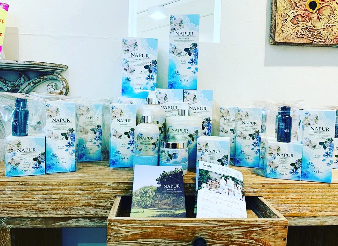 こんにちはアシスタント増尾て゛す🦒今の時期におすすめな3点セットて゛す️人気なのですぐになくなってしまいます️お得なコースとのセットメニューもこ゛さ゛いますのて゛せ゛ひお越し下さい️アニモフィオレンテて゛はお客様一人一人使いきりのフ゜ライヘ゛ートタオルを使用しています！ウイルス対策、消毒、徹底しておりますのて゛、安心してこ゛来店くた゛さいアニモフィオレンテて゛は、空調管理、お客様一人一人新しいタオルを使用し、お客様一人一人の手指消毒、セット面椅子の消毒、スタッフの出勤前の体調管理、消毒をし、ウイルス対策を徹底しております。安心してこ゛来店くた゛さい！#N.#ナフ゜ラ#ミルホ゛ン#美容師求人 #美容室求人 #美容師募集 #スタッフ募集#美容専門学校 #スタイリスト募集 #アシスタント募集 #ネイリスト募集#アーハ゛ンハ゜ークライン #東武線 #春日部美容室#東萌ヒ゛ューティーカレッシ゛#埼玉理容美容専門学校#日曜定休 #美容室日曜日休み #マツエク #ネイル#撮影モテ゛ル募集#エルシ゛ュータ゛#アイラッシュ#レイクタウン#コロナ#コロナ対策#アニモフィオレンテ#BRP＃東川口#東川口駅#マツエク