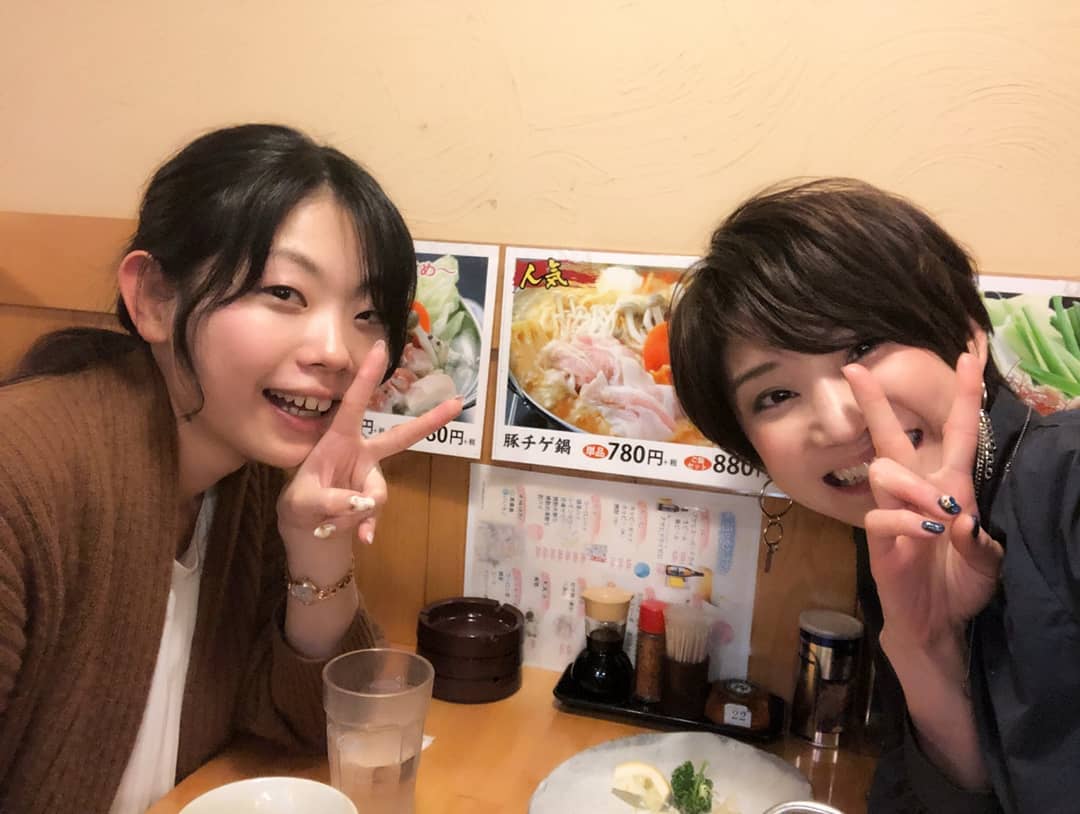 お仕事帰りにふらっとご飯！いつも営業後に何故か唐揚げを食べたくなる小川と私。笑結局鍋まで完食しました！笑#N.#ナプラ#ミルボン#美容師求人 #美容室求人 #美容師募集 #スタッフ募集#美容専門学校 #スタイリスト募集 #アシスタント募集 #ネイリスト募集#アーバンパークライン #東武線 #春日部美容室#東萌ビューティーカレッジ#埼玉理容美容専門学校#日曜定休 #美容室日曜日休み #マツエク #ネイル#撮影モデル募集#エルジューダ#アイラッシュ#レイクタウン