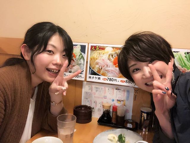 お仕事帰りにふらっとご飯！いつも営業後に何故か唐揚げを食べたくなる小川と私。笑結局鍋まで完食しました！笑#N.#ナプラ#ミルボン#美容師求人 #美容室求人 #美容師募集 #スタッフ募集#美容専門学校 #スタイリスト募集 #アシスタント募集 #ネイリスト募集#アーバンパークライン #東武線 #春日部美容室#東萌ビューティーカレッジ#埼玉理容美容専門学校#日曜定休 #美容室日曜日休み #マツエク #ネイル#撮影モデル募集#エルジューダ#アイラッシュ#レイクタウン