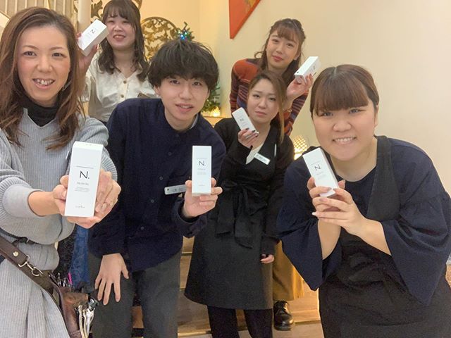 春日部駅から徒歩2分･:*+. 40代の髪のお悩みはお任せ下さい！animo(アニモ)フィオレンテ春日部店長の山口です☆エヌドットのポリッシュオイル大人気です️ Xmasプレゼントにおすすめですよー♫*:.｡..｡.:*･' *･゜ﾟ･*:.｡..｡.:*･ ☆*:.｡. ♪ ホットペッパーでもご予約お取りできます #ナプラ#Nドットセラム#ミルボン#Nドットシアミルク#お子様同伴ok #当日ご予約OK#ロブ#エルジューダ#エルジュダエマルジョン#クレオンしんちゃん#春日部#アーバンパークライン#南桜井#春日部西口#春日部の美容室#ナシードカラー#ナピュール#ヘアビューロン#アレンジスタイル#ビューロンカールアイロン#2019#袴ヘア#袴#ゴルフ#40代の髪の悩み