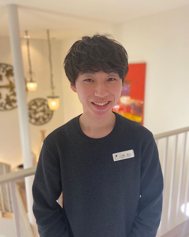 おはようございますアニモフィオレンテ春日部店の山口です♬本日、LINEアットでクーポン配信中です️ぜひチェックしてみて下さい❣️ ❣️❣️3月9日(月)のみ❣️❣️限定50%OFFクーポン カット＋ファインバルブトリートメントコース(¥4500)にプラスで以下のメニューが50%OFFになります️⇩⇩⇩ A️全体カラー50%OFFコース¥7000→3500 オススメ❣️ B️ストレート50%OFFコース¥15000→¥7500C️デジタルパーマ50%OFFコース¥14000→¥7000D️パーマ50%OFFコース¥8000→¥4000 ️次回予約割引、その他クーポンとの併用はできませんのでご了承下さい。アニモフィオレンテ春日部店️048-753-2117