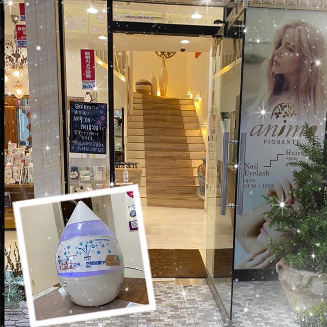 春日部駅から徒歩2分･:*+. 40代の髪のお悩みはお任せ下さい！animo(アニモ)フィオレンテ春日部アシスタントの高山です・当店はコロナ対策として時間を決めて店内の入口を開けて換気しております️️そして次亜塩素酸の加湿器も設置しております・また当店はコロナ対策として従業員マスク営業させて頂いておりますまた皆様にアルコール消毒ご協力頂いておりますのでよろしくお願いします#ナプラ#Nドットセラム#ミルボン#Nドットポリッシュオイル#お子様同伴ok #当日ご予約OK#ロブ#エルジューダ#エルジュダエマルジョン#クレオンしんちゃん#春日部#アーバンパークライン#南桜井#春日部西口#春日部美容室#ナシードカラー#ナピュール#ヘアビューロン#アレンジスタイル#ビューロンカールアイロン#2019#袴ヘア#袴#ゴルフ#40代の髪の悩み