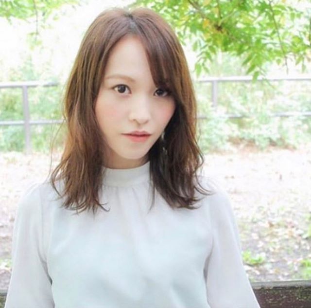 春日部駅から徒歩2分･:*+. 40代の髪のお悩みはお任せ下さい！animo(アニモ)フィオレンテ春日部店山口です♬ あたたかくなってきた季節にぴったりのミディアムstyle❣️ゆるふわパーマチャレンジしてみませんか？当店はコロナ対策として時間を決めて店内の入口を開けて換気しております️️そして次亜塩素酸の加湿器も設置しております・また当店はコロナ対策として従業員マスク営業させて頂いておりますまた皆様にアルコール消毒ご協力頂いておりますのでよろしくお願いします#ナプラ#Nドットセラム#ミルボン#Nドットポリッシュオイル#お子様同伴ok #当日ご予約OK#ロブ#エルジューダ#エルジュダエマルジョン#クレオンしんちゃん#春日部#アーバンパークライン#南桜井#春日部西口#春日部美容室#ナシードカラー#ナピュール#ヘアビューロン#アレンジスタイル#ビューロンカールアイロン#2019#袴ヘア#袴#ゴルフ#40代の髪の悩み