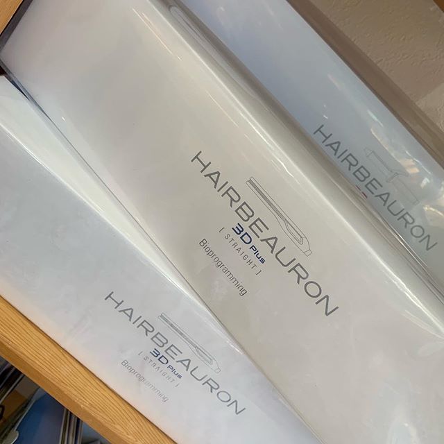 おはようございます。ドライヤーと同じくストレートアイロン人気です。使えば使うほど髪に潤いが #N.#エヌドット#ナプラ#ミルボン#美容師の休日#美容師の卵#美容学生#美容師 #美容師募集 #スタッフ募集 #美容室 #美容専門学校 #美容師国家試験 #スタイリスト募集 #アシスタント募集 #ネイリスト募集 #美容好き #美容学生 #ママさん美容師 #アーバンパークライン #ストレートアイロン