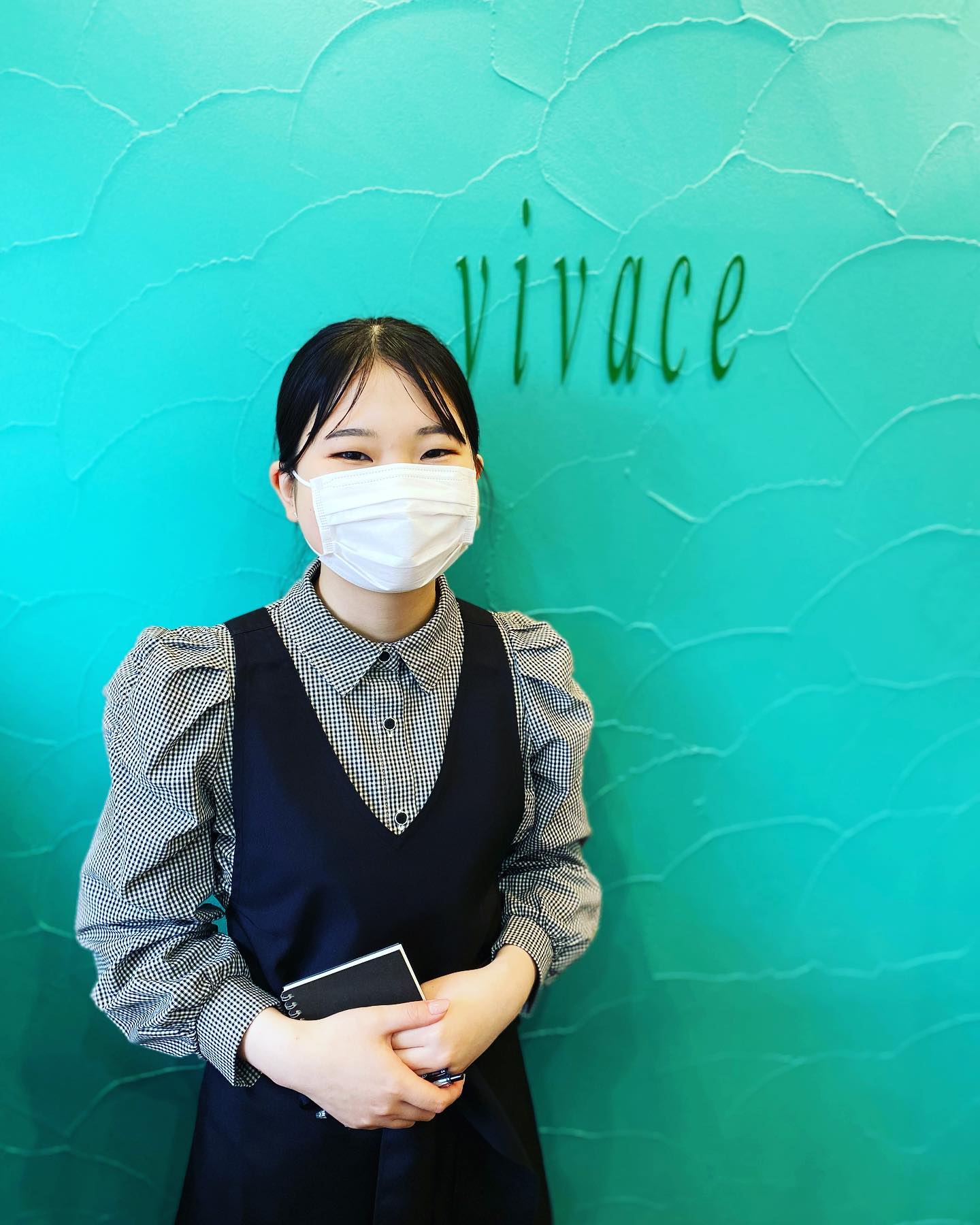 新入社員ネイリスト佐藤です