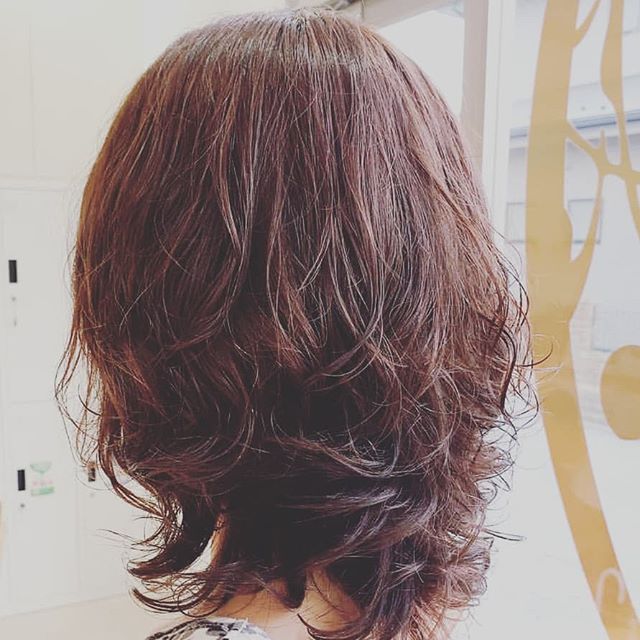 赤系カラーリングで艶感アップ️️パーマのとれかけのパサつきをカバー川間南口店山本#vivace  #vivace川間南口 #野田#野田市 #川間駅 #美容師 #美容専門学校 #美容好き #パーマ #デジタルパーマ #ショート #マッシュ #ボブ #ナプラ #N. #シアミルク #シアバター #ナシード#デザインパーマ#ピンク #ピンクベージュ #バイオレット #フォギーベージュ #ショコラブラウン#成人式 #卒業式  #七五三 #振袖 #袴 #成人式アップ #卒業式