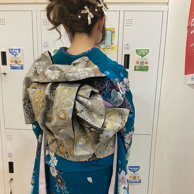 今日は成人式でした️成人の皆様おめでとうございます️とてもフレッシュで若いパワーをいただきました！川間南口店山本#ナプラ#Nドットセラム#ミルボン#Nドットシアミルク#お子様同伴ok #当日ご予約OK#ロブ#エルジューダ#エルジュダエマルジョン#ナシードカラー#ナピュール#ヘアビューロン#アレンジスタイル#ビューロンカールアイロン#せいじんしき#野田成人式#2020成人式髪型#成人式アレンジ