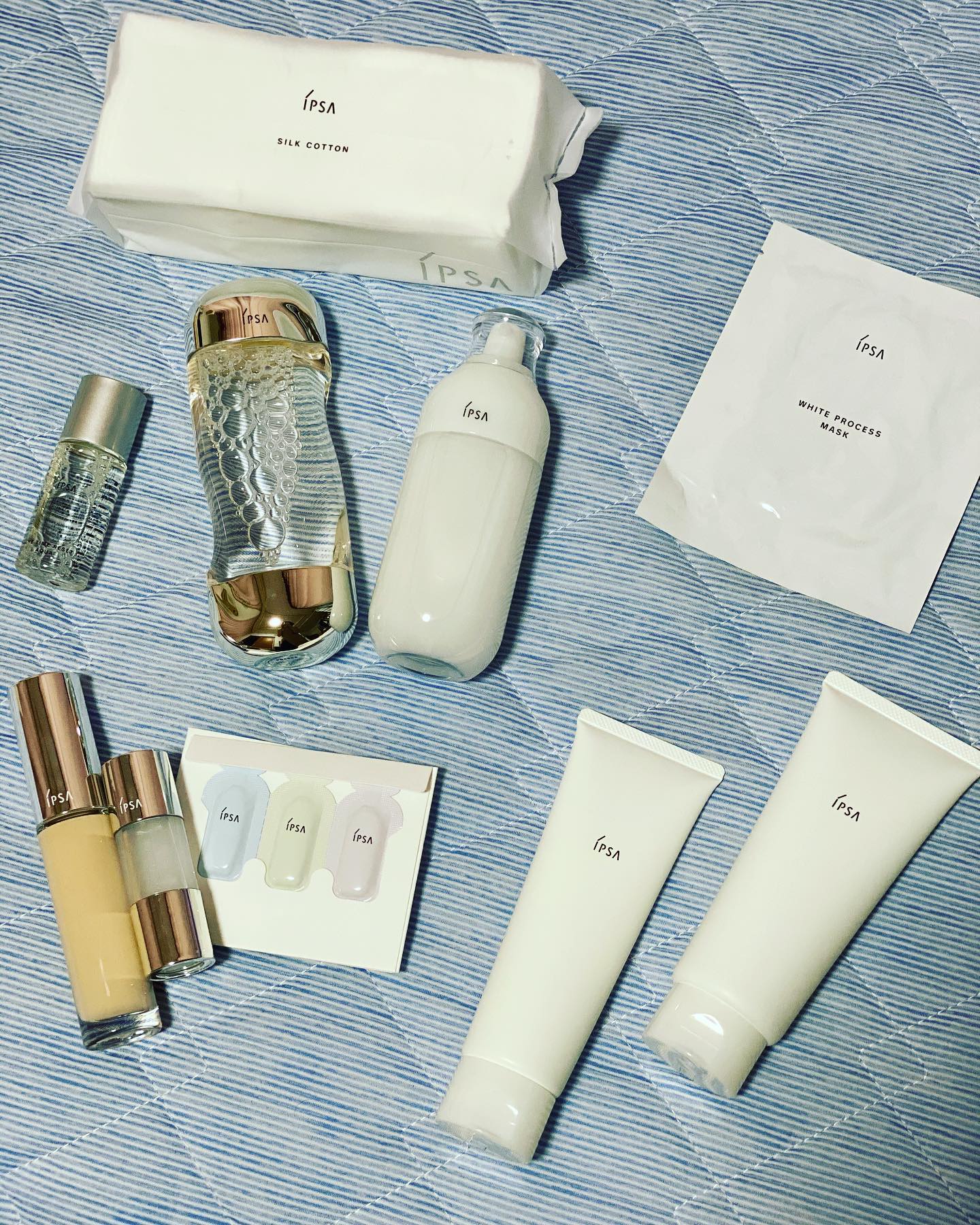 高添さんに教えてもらってほとんどの化粧品そろえてしまったなんでも完璧に揃えたいタイプなんです 笑でも化粧品かえてから何となく肌がいい感じな気がします🏻‍♀️・スタイリスト阿部川・#ナプラ#Nドットセラム#Nドットシアミルク #当日ご予約OK#ミルボン#エルジューダ#エルジュダエマルジョン#リファストレートアイロン#野田美容室#ステイホーム#ステイホームがんばろう #お家時間 #ipsa