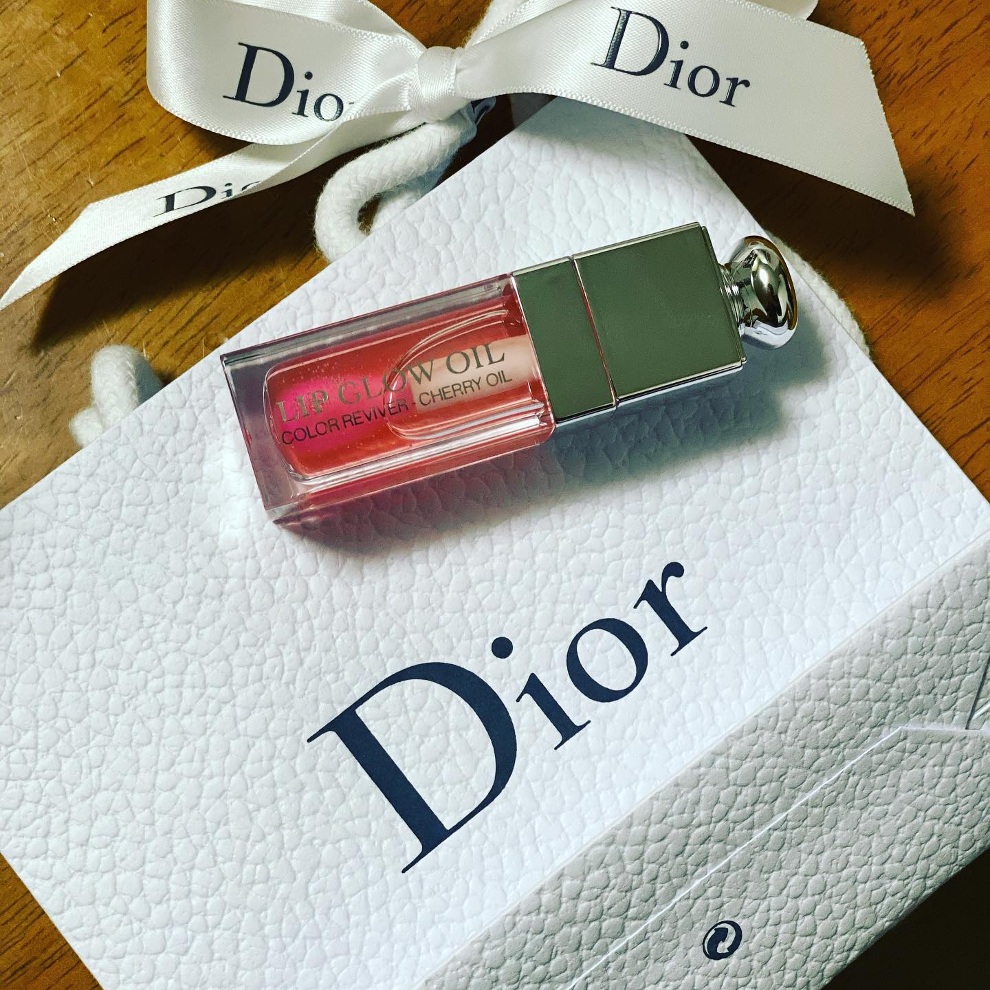 誕生日プレゼントでいただきました！マスクの下でも唇は乾燥するのでオイルとってもありがたいです初めて使いましたがいい香りもしてとってもオススメですっ・スタイリスト阿部川・#N. #Nドット #エヌドット #ナプラ #イルミナカラー #ミルボン #アディクシー #スロウカラー #美容師の休日 #美容師の卵 #美容師求人 #美容師募集 #スタッフ募集 #スタイリスト募集 #アシスタント募集 #ネイリスト募集 #美容好き #リクルート #日曜定休 #エルジューダ #アイラッシュ #埼玉美容師 #似合わせ #ヘアビューロン #ヘアビューザー