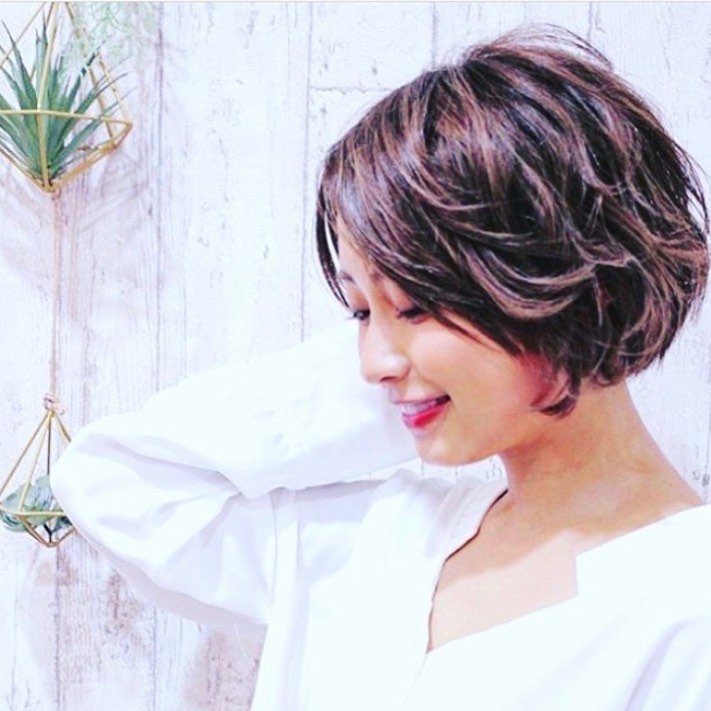 こんにちは!vivaceの大友て゛す️ショートスタイルを少しアレンシ゛をするなら、ゆる?いハ゜ーマか゛オススメて゛す!手く゛して゛セットか゛て゛きる束間か゛エレカ゛ントて゛オススメて゛す!🤣 #vivace #vivace川間南口 #野田#野田市 #川間駅 #美容師 #美容専門学校 #美容好き #ハ゜ーマ #テ゛シ゛タルハ゜ーマ #ショート #マッシュ #ホ゛フ゛ #ナフ゜ラ #N. #シアミルク #シアハ゛ター #ナシート゛