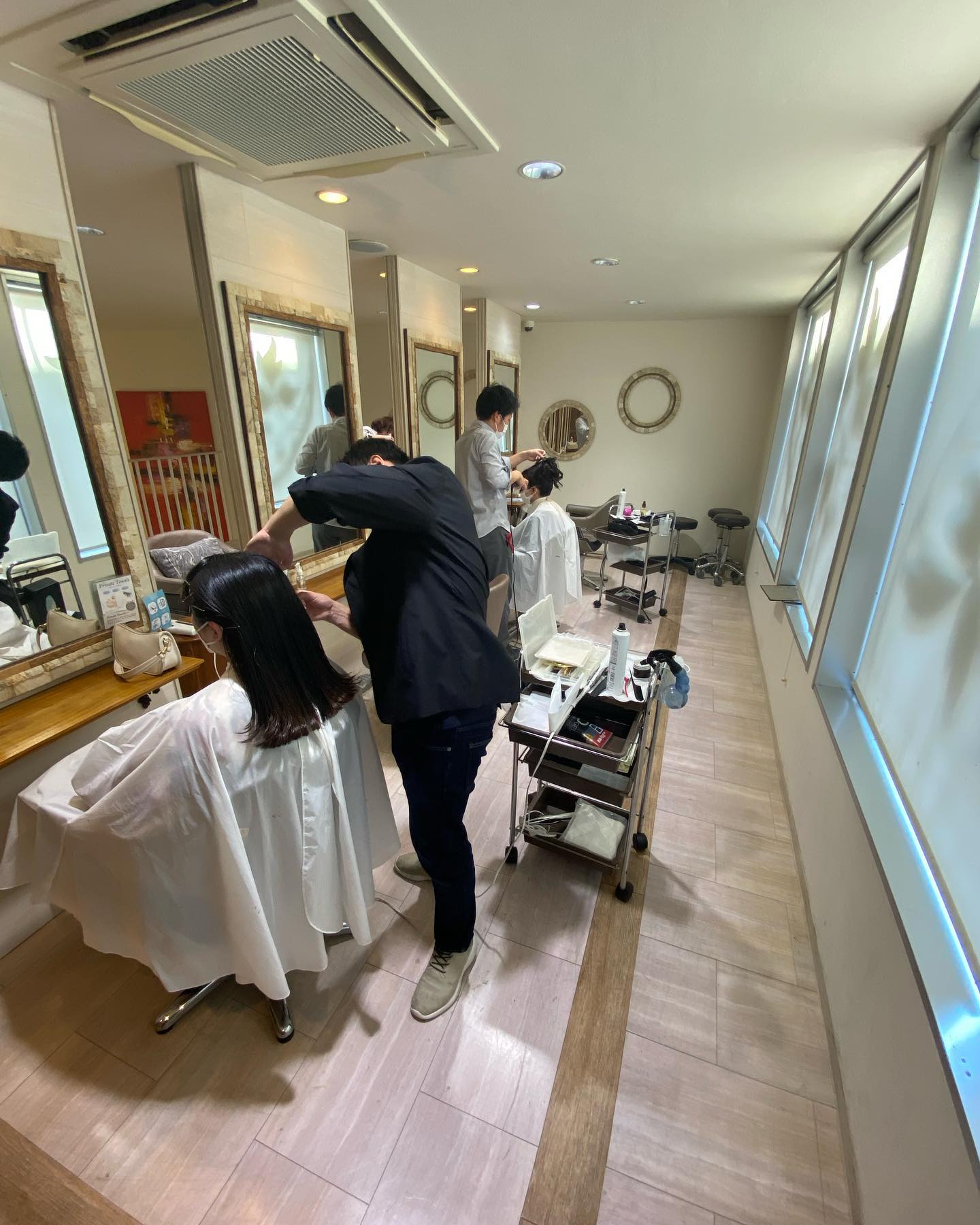 本日は成人式の春日部店に成人式の皆様のお支度にきております