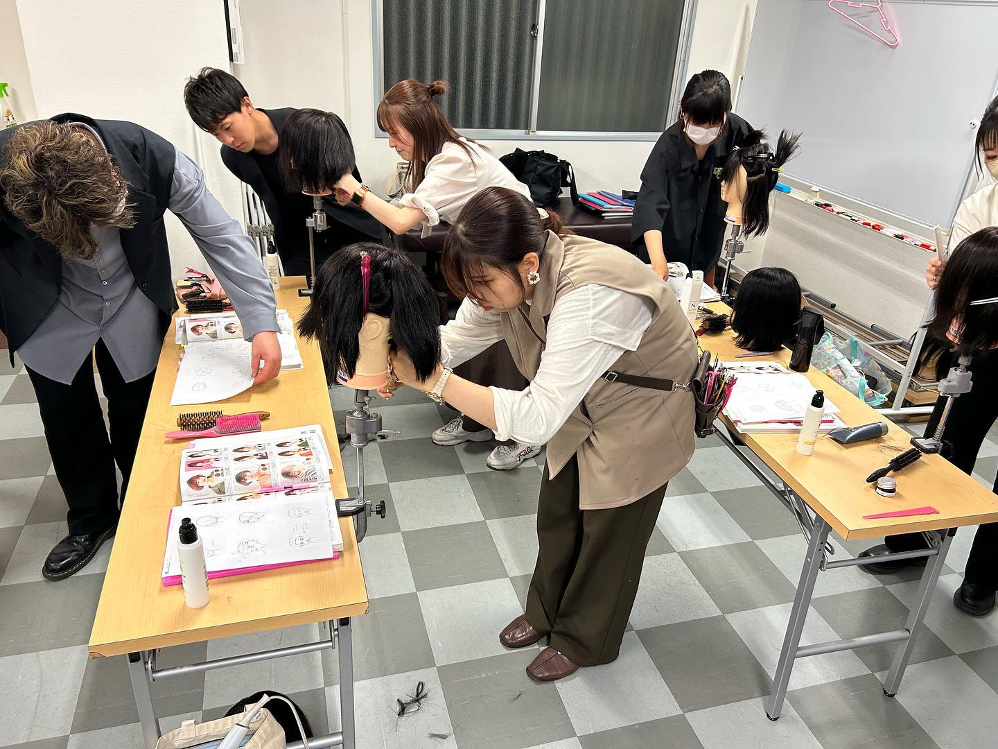 先日アシスタントの刀祢ちゃんの合同カット練習会がありました