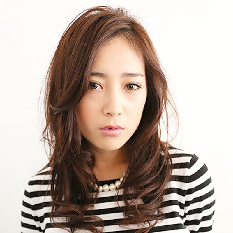 ストレートでも無く、巻きすぎないナチュラルなカールスタイル！