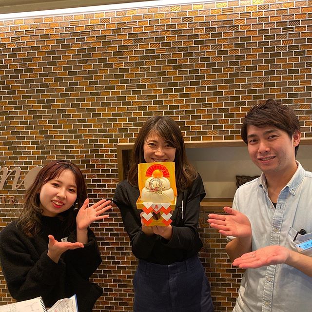 こんにちは須田です！もうすぐお正月です！！新年は6日から営業します！！ #N.#ナプラ#ミルボン#美容師求人 #美容室求人 #美容師募集 #スタッフ募集#美容専門学校 #スタイリスト募集 #アシスタント募集 #ネイリスト募集#アーバンパークライン #東武線 #春日部美容室#東萌ビューティーカレッジ#埼玉理容美容専門学校#日曜定休 #美容室日曜日休み #マツエク #ネイル#撮影モデル募集#エルジューダ#アイラッシュ#レイクタウン