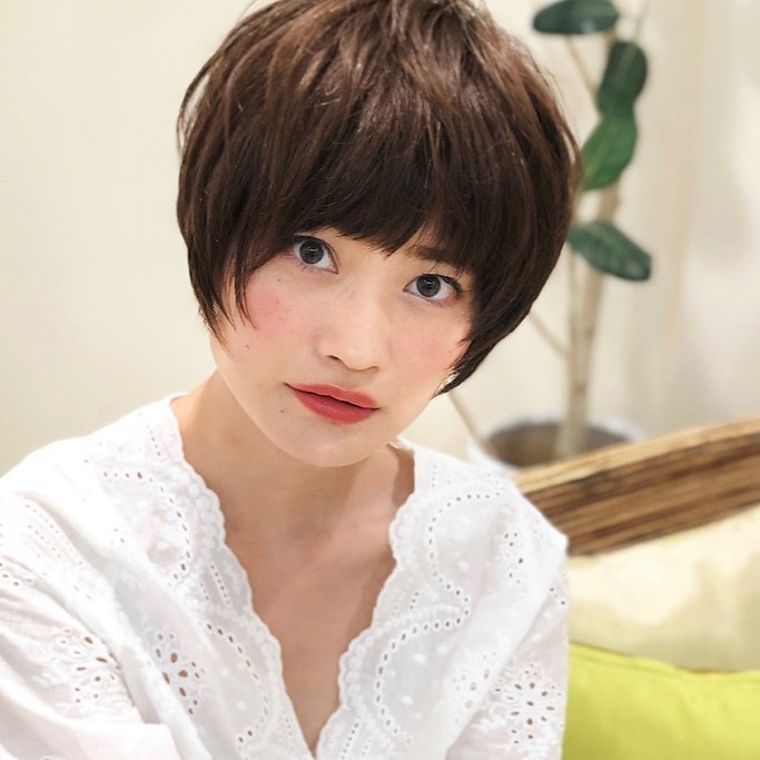 こんにちは!アニモフィオレンテ南越谷店です。今月オススメのショートスタイル☆重めスタイルでも、明るめのブランジュカラーやマーメイドアッシュなら、エアリーでゆるふわマッシュショートに!当サロンのカラーはオーガニック由来の頭皮に優しいものを使用しております。アニモフィオレンテて゛は空調管理、お客様一人一人新しいタオルを使用し、お客様一人一人手指消毒、セット面椅子の消毒、スタッフの出勤前の体調管理、消毒をし、ウイルス対策徹底しております安心してこ゛来店くた゛さい#南越谷#新越谷 #美容室 #美容師 #越谷 #ヘアカラー #ハ゜ーマ #埼玉 #アニモフィオレンテ三郷 #N. #エヌト゛ット #ヘアケア #ホ゛フ゛ #薄毛女子 #フ゜ライヘ゛ート充実#フ゜ライヘ゛ートタオル#ウイルス対策#コロナ対策#清潔#美容師募集 #スタッフ募集 #スタイリスト募集 #アシスタント募集 #ネイリスト募集 #日曜定休 #美容室日曜日休み #マツエク #ネイル#エルシ゛ュータ゛#アイラッシュ