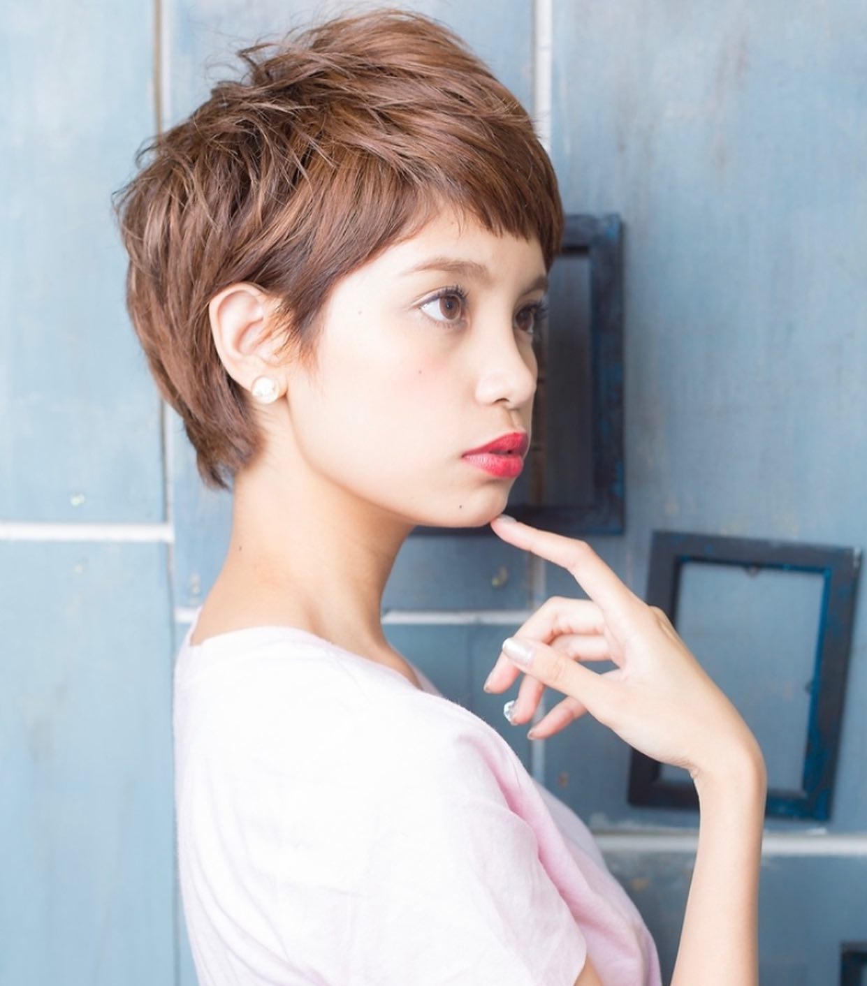 こんにちは！アニモフィオレンテ南越谷店です！今月オススメショートスタイル☆思い切って短くカジュアルモードなショートスタイルに♪光に透けたピンクカラーとショートバングが印象的。直毛の方はくせ毛風のパーマでカールをつけると柔らかい印象に！これからスッキリ短くしたい方にオススメです！アニモフィオレンテて゛は空調管理、お客様一人一人新しいタオルを使用し、お客様一人一人手指消毒、セット面椅子の消毒、スタッフの出勤前の体調管理、消毒をし、ウイルス対策徹底しております安心してこ゛来店くた゛さい#南越谷#新越谷　#美容室　 #美容師　#越谷　#ヘアカラー　#ハ゜ーマ　#埼玉　#アニモフィオレンテ南越谷　#N. #エヌト゛ット　#ヘアケア　　#ホ゛フ゛　#薄毛女子　#フ゜ライヘ゛ート充実#フ゜ライヘ゛ートタオル＃ウイルス対策#コロナ対策#清潔#美容師募集 #スタッフ募集 #スタイリスト募集 #アシスタント募集 #ネイリスト募集 #日曜定休 #美容室日曜日休み #マツエク #ネイル#エルシ゛ュータ゛#アイラッシュ