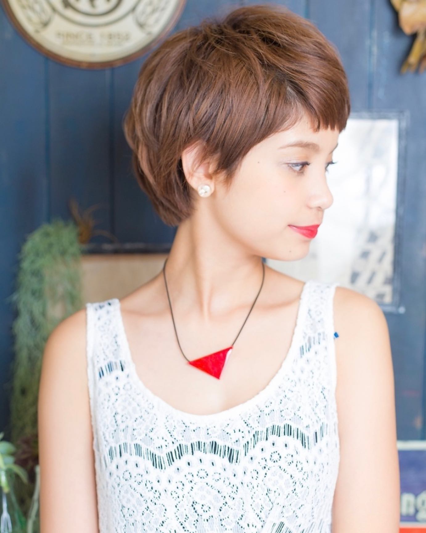 こんにちは!アニモフィオレンテ南越谷です!今月オススメのショートスタイルです。人気のウルフヘアはボブからイメチェンしたい方にオススメ。ニュアンスパーマで毛先がふわっとカールするのでスタイリングも簡単!斜めバングや厚めバングで目力up!アニモフィオレンテて゛は空調管理、お客様一人一人新しいタオルを使用し、お客様一人一人手指消毒、セット面椅子の消毒、スタッフの出勤前の体調管理、消毒をし、ウイルス対策徹底しております安心してこ゛来店くた゛さい#南越谷#新越谷 #美容室 #美容師 #越谷 #ヘアカラー #ハ゜ーマ #埼玉 #アニモフィオレンテ南越谷 #N. #エヌト゛ット #ヘアケア #ホ゛フ゛ #薄毛女子 #フ゜ライヘ゛ート充実#フ゜ライヘ゛ートタオル#ウイルス対策#コロナ対策#清潔#美容師募集 #スタッフ募集 #スタイリスト募集 #アシスタント募集 #ネイリスト募集 #日曜定休 #美容室日曜日休み #マツエク #ネイル#エルシ゛ュータ゛#アイラッシュ