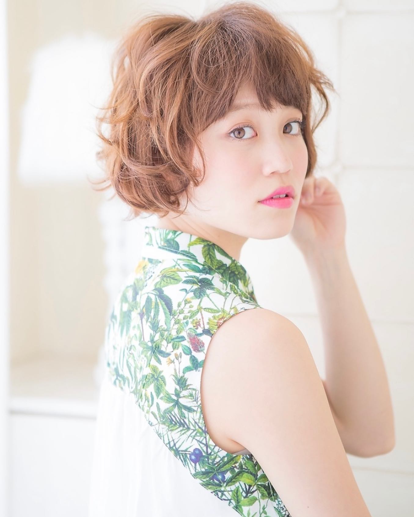 こんにちは！店長の佐藤です！オススメスタイルのご紹介ボブにランダムなウェーブをプラス♪ゆるふわなボブスタイルです！当サロンは臭いの少ないパーマ剤を使用しており頭皮にも優しいです。スタイルのご相談いつでもお待ちしております！アニモフィオレンテて゛は空調管理、お客様一人一人新しいタオルを使用し、お客様一人一人手指消毒、セット面椅子の消毒、スタッフの出勤前の体調管理、消毒をし、ウイルス対策徹底しております安心してこ゛来店くた゛さい#南越谷#新越谷　#美容室　 #美容師　#越谷　#ヘアカラー　#ハ゜ーマ　#埼玉　#アニモフィオレンテ南越谷　#N. #エヌト゛ット　#ヘアケア　　#ホ゛フ゛　#薄毛女子　#フ゜ライヘ゛ート充実#フ゜ライヘ゛ートタオル＃ウイルス対策#コロナ対策#清潔#美容師募集 #スタッフ募集 #スタイリスト募集 #アシスタント募集 #ネイリスト募集 #日曜定休 #美容室日曜日休み #マツエク #ネイル#エルシ゛ュータ゛#アイラッシュ