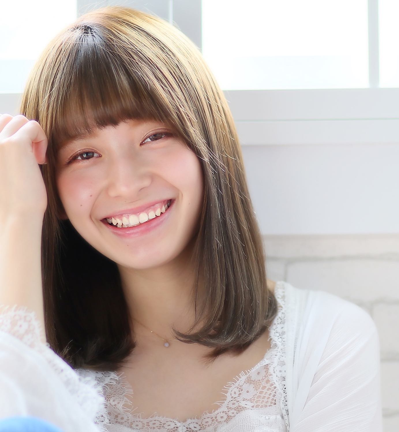 こんにちは！アニモフィオレンテ南越谷店、佐藤ですオススメのミディアムスタイルをご紹介します☆オン眉ショートバングでサラ艶感あるストレートワンカール。清潔感ある王道モテスタイルは、オフィスでもデートでも女子会でも♪カラーは旬なペールカラーです。当サロンはオーガニックカラーを使用しており頭皮に優しいものです。暗くないオシャレな白髪染めも楽しめますよ！シークレットハイライトも大変好評いただいております！アニモフィオレンテて゛は空調管理、お客様一人一人新しいタオルを使用し、お客様一人一人手指消毒、セット面椅子の消毒、スタッフの出勤前の体調管理、消毒をし、ウイルス対策徹底しております安心してこ゛来店くた゛さい#南越谷#新越谷　#美容室　 #美容師　#越谷　#ヘアカラー　#ハ゜ーマ　#埼玉　#アニモフィオレンテ南越谷　#N. #エヌト゛ット　#ヘアケア　　#ホ゛フ゛　#薄毛女子　#フ゜ライヘ゛ート充実#フ゜ライヘ゛ートタオル＃ウイルス対策#コロナ対策#清潔#美容師募集 #スタッフ募集 #スタイリスト募集 #アシスタント募集 #ネイリスト募集 #日曜定休 #美容室日曜日休み #マツエク #ネイル#エルシ゛ュータ゛#アイラッシュ