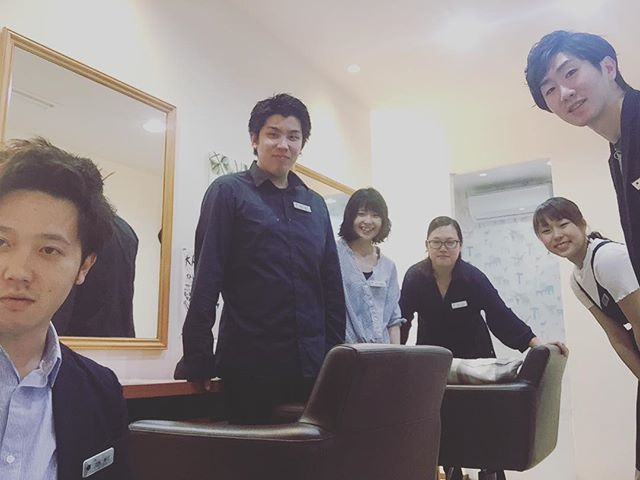 おはようございますプライベートルーム公開！奥にはキッズルームがあります！#animoFIORENTE #三郷美容室 #マツエク#ネイル #キッズルーム完備 #リクルート #美容学生