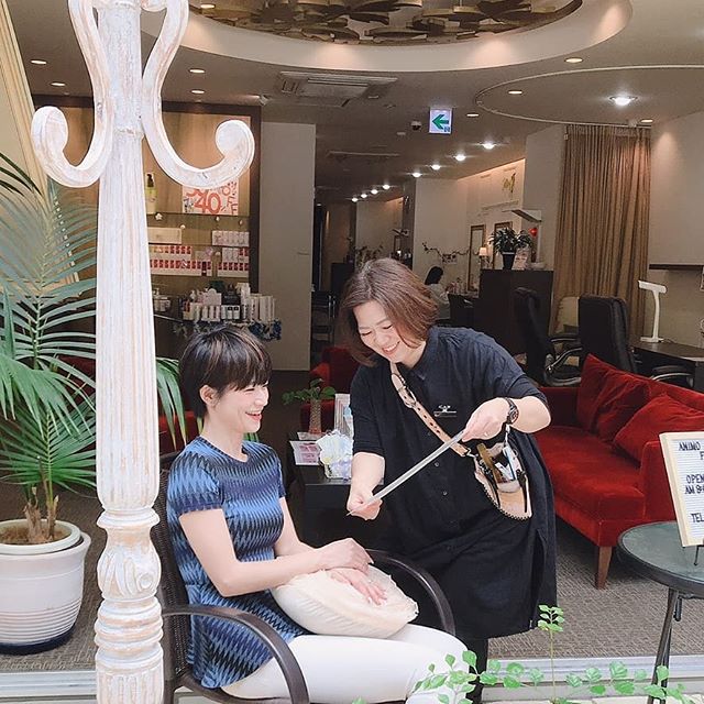 梅雨本番、、、ジメジメとした日が続いていますが、スパトリートメントで頭皮のリフレッシュはいかがでしょうか？明日の午後がオススメです