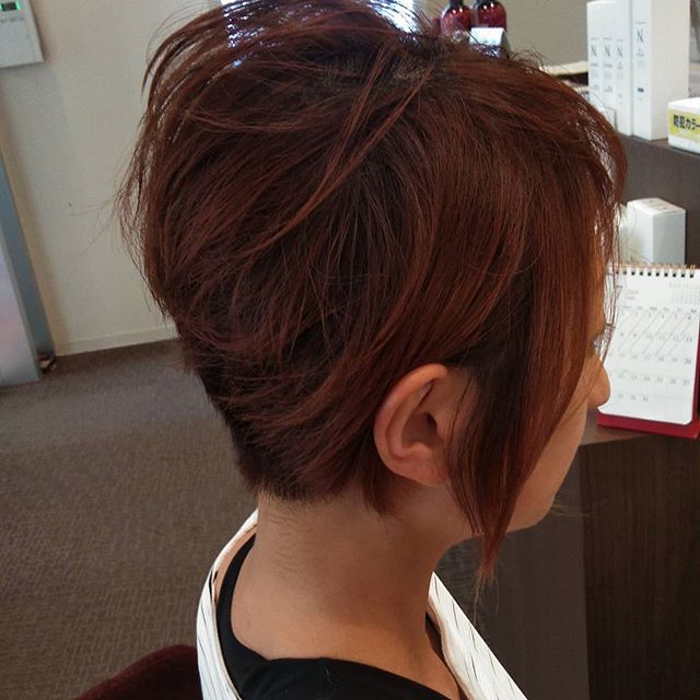 クールショート暑さでバッサリカットする方が急増中です襟足スッキリショートオススメです️