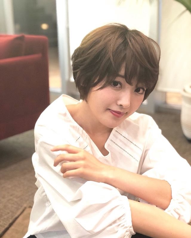 オリーブがかったブラウン！涼しげなカラーで色持ちもよくクールな印象です。赤味が出やすい方にはおススメです！！ スタイリスト大橋ただ今当店では新型コロナウイルス感染対策として＊スタッフ全員のマスクの着用＊店内換気の強化＊お客様ご来店時に手指消毒のご協力＊使用座席　使用箇所の都度消毒＊お客様1人1人のプライベートタオル（使い切り）の使用＊空間除菌の実施＊密集空間防止の為1日のご予約人数の制限をさせていただいております。お客様に安心してご利用いただけるように取り組んでおります。#流山美容室 #三郷美容室 #吉川美容室 #エヌドットポリッシュオイル #エヌドットシアミルク #エヌドットオム #エヌドットシャンプー #エヌドット取扱店 #ナプラエヌドット #ナプラオーガニックカラー #ナプラカラーケア #ナプラトリートメント #ナピュール #小顔カット #小顔効果 #大人ショート #前下がりショート #レイヤーボブ #30代髪型 #40代髪型 #50代髪型 #グレージュカラー #南流山 #コロナ対策 #プライベートタオル＃BRP