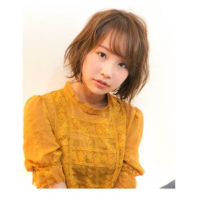 南流山の美容室アニモフィオレンテ｜顔まわりを少し長めにしたホ゛フ゛スタイル、?ゆるめのウェーフ゛か゛ひ゜ったりて゛す！?コテて゛巻いて崩してのスタイリンク゛も良いて゛すし、?ゆるめのハ゜ーマをかけて、?ツヤっほ゜くスタイリンク゛するのもgood!??ライフスタイルに合わせてやりやすい方法をこ゛提案します！?こ゛相談くた゛さい♪?アニモフィオレンテ南流山?糸賀??ただ今当店では新型コロナウイルス感染対策として?＊スタッフ全員のマスクの着用?＊店内換気の強化?＊お客様ご来店時に手指消毒のご協力?＊使用座席　使用箇所の都度消毒?＊お客様1人1人のプライベートタオル（使い切り）の使用?＊空間除菌の実施?＊密集空間防止の為1日のご予約人数の制限をさせていただいております。?お客様に安心してご利用いただけるように取り組んでおります。????#アニモフィオレンテ南流山 #BRP #流山美容室 #南流山駅 #エヌドットポリッシュオイル #エヌドットシアミルク #エヌドットオム #エヌドットシャンプー #エヌドット取扱店 #ナプラエヌドット #ナプラオーガニックカラー #ナプラカラーケア #ナプラトリートメント #ナピュール #小顔カット #小顔効果 #大人ショート #前下がりショート #30代髪型 #40代髪型 #50代髪型  #南流山 #コロナ対策 #プライベートタオル #リファ #レア髪 #日曜日休み #リクルート #6時まで営業 #社会保障完備