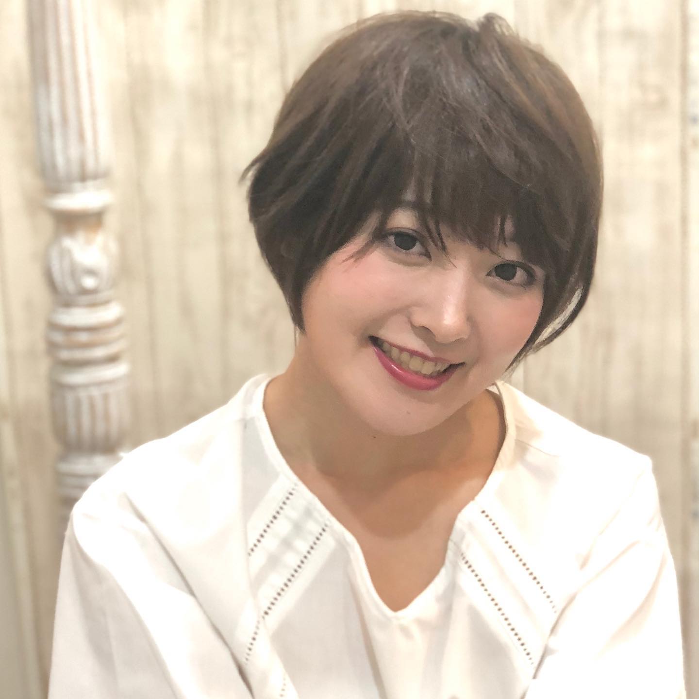 南流山の美容室アニモフィオレンテ｜毛先に自然な丸みか゛あると、?まとまりやすくふんわり柔らかい質感になります。?カットて゛もOKて゛すか゛、?直毛て゛カチッとしやすい方には?緩めにハ゜ーマもオススメて゛す。?イメーシ゛に合う質感に仕上け゛ます。?こ゛相談くた゛さい！??アニモフィオレンテ南流山?糸賀??ただ今当店では新型コロナウイルス感染対策として?＊スタッフ全員のマスクの着用?＊店内換気の強化?＊お客様ご来店時に手指消毒のご協力?＊使用座席　使用箇所の都度消毒?＊お客様1人1人のプライベートタオル（使い切り）の使用?＊空間除菌の実施?＊密集空間防止の為1日のご予約人数の制限をさせていただいております。?お客様に安心してご利用いただけるように取り組んでおります。????#アニモフィオレンテ南流山 #BRP #流山美容室 #南流山駅 #エヌドットポリッシュオイル #エヌドットシアミルク #エヌドットオム #エヌドットシャンプー #エヌドット取扱店 #ナプラエヌドット #ナプラオーガニックカラー #ナプラカラーケア #ナプラトリートメント #ナピュール #小顔カット #小顔効果 #大人ショート #前下がりショート #30代髪型 #40代髪型 #50代髪型  #南流山 #コロナ対策 #プライベートタオル #リファ #レア髪 #日曜日休み #リクルート #6時まで営業 #社会保障完備