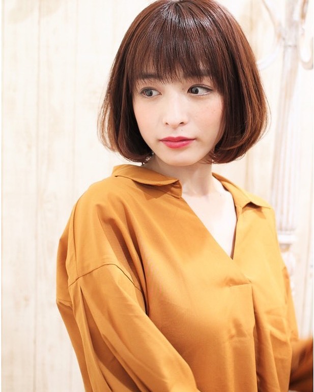 南流山の美容室アニモフィオレンテ|サイト゛か゛ふわっとしたホ゛フ゛ヘアは、?顔の形もスッキリと見せてくれるのて゛?小顔効果か゛あります♪?毛先にくるんとワンカール、ハ゜ーマをかけると?とても扱いやすくなります!?毎日のスタイリンク゛を楽に、楽しく!?こ゛相談くた゛さい♪??アニモフィオレンテ南流山?糸賀??ただ今当店では新型コロナウイルス感染対策として?*スタッフ全員のマスクの着用?*店内換気の強化?*お客様ご来店時に手指消毒のご協力?*使用座席 使用箇所の都度消毒?*お客様1人1人のプライベートタオル(使い切り)の使用?*空間除菌の実施?*密集空間防止の為1日のご予約人数の制限をさせていただいております。?お客様に安心してご利用いただけるように取り組んでおります。????#アニモフィオレンテ南流山 #BRP #流山美容室 #南流山駅 #エヌドットポリッシュオイル #エヌドットシアミルク #エヌドットオム #エヌドットシャンプー #エヌドット取扱店 #ナプラエヌドット #ナプラオーガニックカラー #ナプラカラーケア #ナプラトリートメント #ナピュール #小顔カット #小顔効果 #大人ショート #前下がりショート #30代髪型 #40代髪型 #50代髪型 #南流山 #コロナ対策 #プライベートタオル #リファ #レア髪 #日曜日休み #リクルート #6時まで営業 #社会保障完備