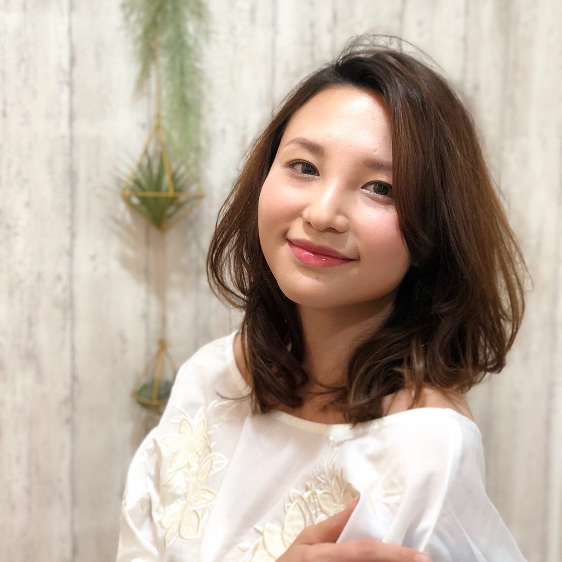 南流山の美容室アニモフィオレンテ|12月も残り1週間程です。カットで整え、カラーで気分変えて年末を迎えられるといいですね!おススメカラー艶髪系ショコラブラウン色を楽しむピンクベージュクールにカーキブラウンなどなどおススメカラー多数あります。お客様に合わせた素敵カラーをお試し下さい!スタイリスト大橋#アニモフィオレンテ南流山 #BRP #流山美容室 #南流山駅 #エヌドットポリッシュオイル #エヌドットシアミルク #エヌドットオム #エヌドットシャンプー #エヌドット取扱店 #ナプラエヌドット #ナプラオーガニックカラー #ナプラカラーケア #ナプラトリートメント #ナピュール #小顔カット #小顔効果 #大人ショート #前下がりショート #30代髪型 #40代髪型 #50代髪型 #南流山 #コロナ対策 #プライベートタオル #リファ #レア髪 #日曜日休み #リクルート #6時まで営業 #社会保障完備