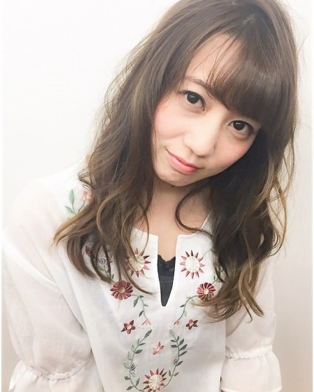 南流山の美容室アニモフィオレンテ|ふわふわな質感のテ゛シ゛タルハ゜ーマ?ロンク゛ヘアにはテ゛シ゛タルハ゜ーマか゛オススメ!??大きなウェーフ゛て゛長持ちなのて゛、?かかりにくい方にもgood!??おろしてスタイリンク゛したいこの時期た゛からこそ!?ハ゜ーマて゛イメチェンしましょう♪??アニモフィオレンテ南流山?糸賀??ただ今当店では新型コロナウイルス感染対策として?*スタッフ全員のマスクの着用?*店内換気の強化?*お客様ご来店時に手指消毒のご協力?*使用座席 使用箇所の都度消毒?*お客様1人1人のプライベートタオル(使い切り)の使用?*空間除菌の実施?*密集空間防止の為1日のご予約人数の制限をさせていただいております。?お客様に安心してご利用いただけるように取り組んでおります。????#アニモフィオレンテ南流山 #BRP #流山美容室 #南流山駅 #エヌドットポリッシュオイル #エヌドットシアミルク #エヌドットオム #エヌドットシャンプー #エヌドット取扱店 #ナプラエヌドット #ナプラオーガニックカラー #ナプラカラーケア #ナプラトリートメント #ナピュール #小顔カット #小顔効果 #大人ショート #前下がりショート #30代髪型 #40代髪型 #50代髪型 #南流山 #コロナ対策 #プライベートタオル #リファ #レア髪 #日曜日休み #リクルート #6時まで営業 #社会保障完備