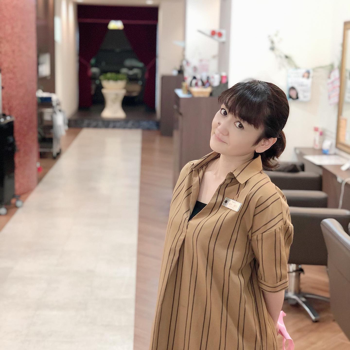 南流山の美容室アニモフィオレンテ｜おはようございます、糸賀です。南流山店のスタッフ紹介です♪店長の直井さんとにかく安定感がありどんなスタイルでもカッコ良く素敵に作り上げます(^ ^)特にショートのエッジの効いたスタイルが私は好きです(^-^)クセを活かしたスタイルから、縮毛矯正までライフスタイルに合わせてご提案します！アニモフィオレンテ南流山糸賀ただ今当店では新型コロナウイルス感染対策として?＊スタッフ全員のマスクの着用?＊店内換気の強化?＊お客様ご来店時に手指消毒のご協力?＊使用座席　使用箇所の都度消毒?＊お客様1人1人のプライベートタオル（使い切り）の使用?＊空間除菌の実施?＊密集空間防止の為1日のご予約人数の制限をさせていただいております。?お客様に安心してご利用いただけるように取り組んでおります。????#アニモフィオレンテ南流山 #BRP #流山美容室 #南流山駅 #エヌドットポリッシュオイル #エヌドットシアミルク #エヌドットオム #エヌドットシャンプー #エヌドット取扱店 #ナプラエヌドット #ナプラオーガニックカラー #ナプラカラーケア #ナプラトリートメント #ナピュール #小顔カット #小顔効果 #大人ショート #前下がりショート #30代髪型 #40代髪型 #50代髪型  #南流山 #コロナ対策 #プライベートタオル #リファ #レア髪 #日曜日休み #リクルート #6時まで営業 #社会保障完備