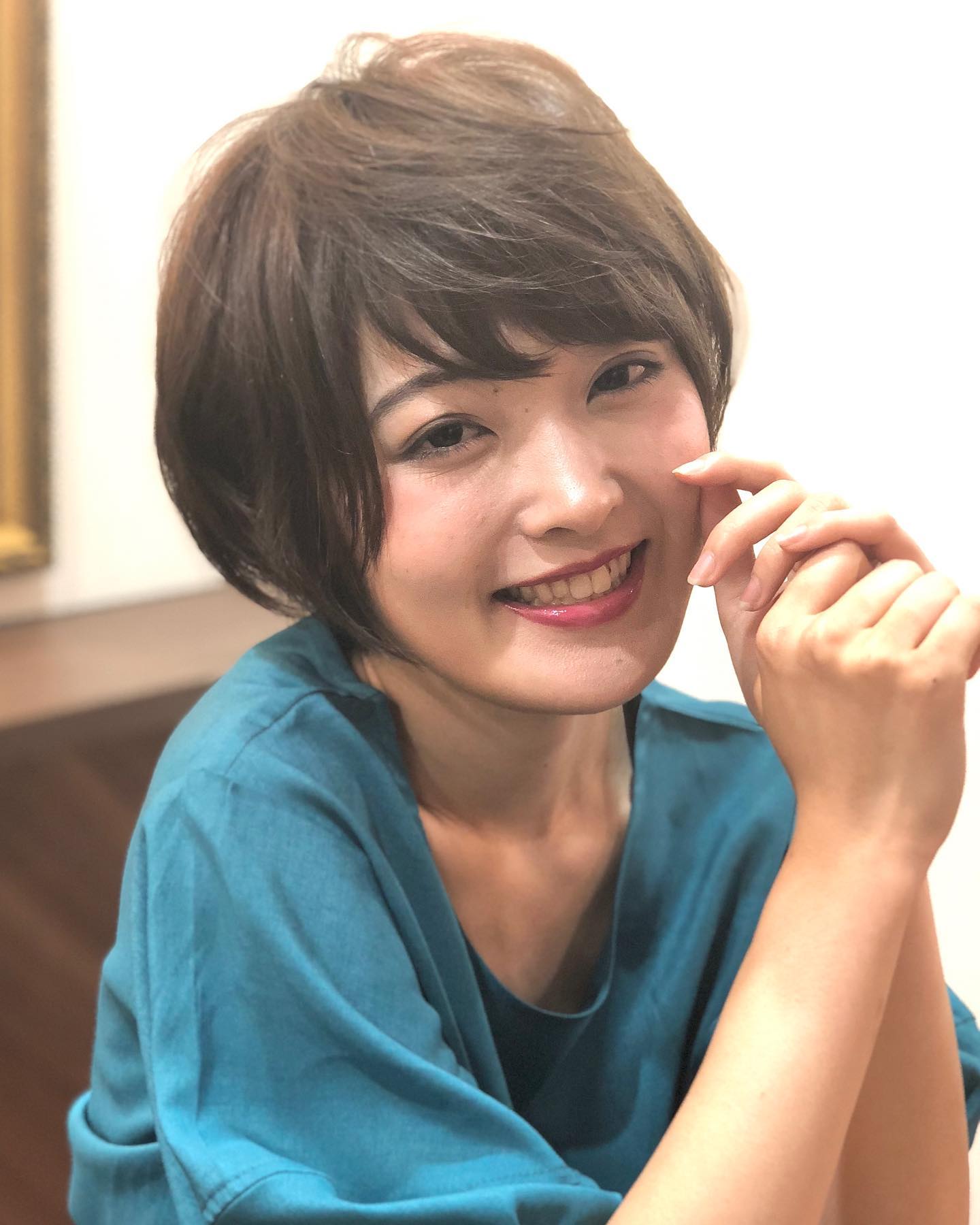 南流山の美容室アニモフィオレンテ|ショートヘアに挑戦してみたいけど、?今までした事が無い方!?是非お任せください(^-^)??バッサリとイメチェン楽しいですよね♪?お客様のイメージを形に出来る様に、?カウンセリングしっかりしております。??イメチェンで周りと差をつけちゃいましょう!?お待ちしております。??アニモフィオレンテ南流山?糸賀??ただ今当店では新型コロナウイルス感染対策として?*スタッフ全員のマスクの着用?*店内換気の強化?*お客様ご来店時に手指消毒のご協力?*使用座席 使用箇所の都度消毒?*お客様1人1人のプライベートタオル(使い切り)の使用?*空間除菌の実施?*密集空間防止の為1日のご予約人数の制限をさせていただいております。?お客様に安心してご利用いただけるように取り組んでおります。????#アニモフィオレンテ南流山 #BRP #流山美容室 #南流山駅 #エヌドットポリッシュオイル #エヌドットシアミルク #エヌドットオム #エヌドットシャンプー #エヌドット取扱店 #ナプラエヌドット #ナプラオーガニックカラー #ナプラカラーケア #ナプラトリートメント #ナピュール #小顔カット #小顔効果 #大人ショート #前下がりショート #30代髪型 #40代髪型 #50代髪型 #南流山 #コロナ対策 #プライベートタオル #リファ #レア髪 #日曜日休み #リクルート #6時まで営業 #社会保障完備??ただ今当店では新型コロナウイルス感染対策として?*スタッフ全員のマスクの着用?*店内換気の強化?*お客様ご来店時に手指消毒のご協力?*使用座席 使用箇所の都度消毒?*お客様1人1人のプライベートタオル(使い切り)の使用?*空間除菌の実施?*密集空間防止の為1日のご予約人数の制限をさせていただいております。?お客様に安心してご利用いただけるように取り組んでおります。????#アニモフィオレンテ南流山 #BRP #流山美容室 #南流山駅 #エヌドットポリッシュオイル #エヌドットシアミルク #エヌドットオム #エヌドットシャンプー #エヌドット取扱店 #ナプラエヌドット #ナプラオーガニックカラー #ナプラカラーケア #ナプラトリートメント #ナピュール #小顔カット #小顔効果 #大人ショート #前下がりショート #30代髪型 #40代髪型 #50代髪型 #南流山 #コロナ対策 #プライベートタオル #リファ #レア髪 #日曜日休み #リクルート #6時まで営業 #社会保障完備