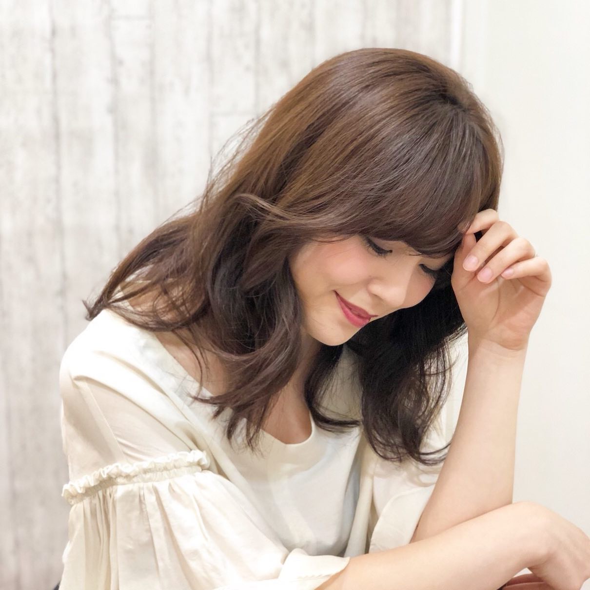 南流山の美容室アニモフィオレンテ｜カラーリングにアクセントを！全体カラーに部分的なハイライトを入れると効果的です！メリハリが出来て軽く見えたり遊びが出来るので気分転換に。スタイリスト大橋#アニモフィオレンテ南流山 #BRP #流山美容室 #南流山駅 #エヌドットポリッシュオイル #エヌドットシアミルク #エヌドットオム #エヌドットシャンプー #エヌドット取扱店 #ナプラエヌドット #ナプラオーガニックカラー #ナプラカラーケア #ナプラトリートメント #ナピュール #小顔カット #小顔効果 #大人ショート #前下がりショート #30代髪型 #40代髪型 #50代髪型  #南流山 #コロナ対策 #プライベートタオル #リファ #レア髪 #日曜日休み #リクルート #6時まで営業 #社会保障完備