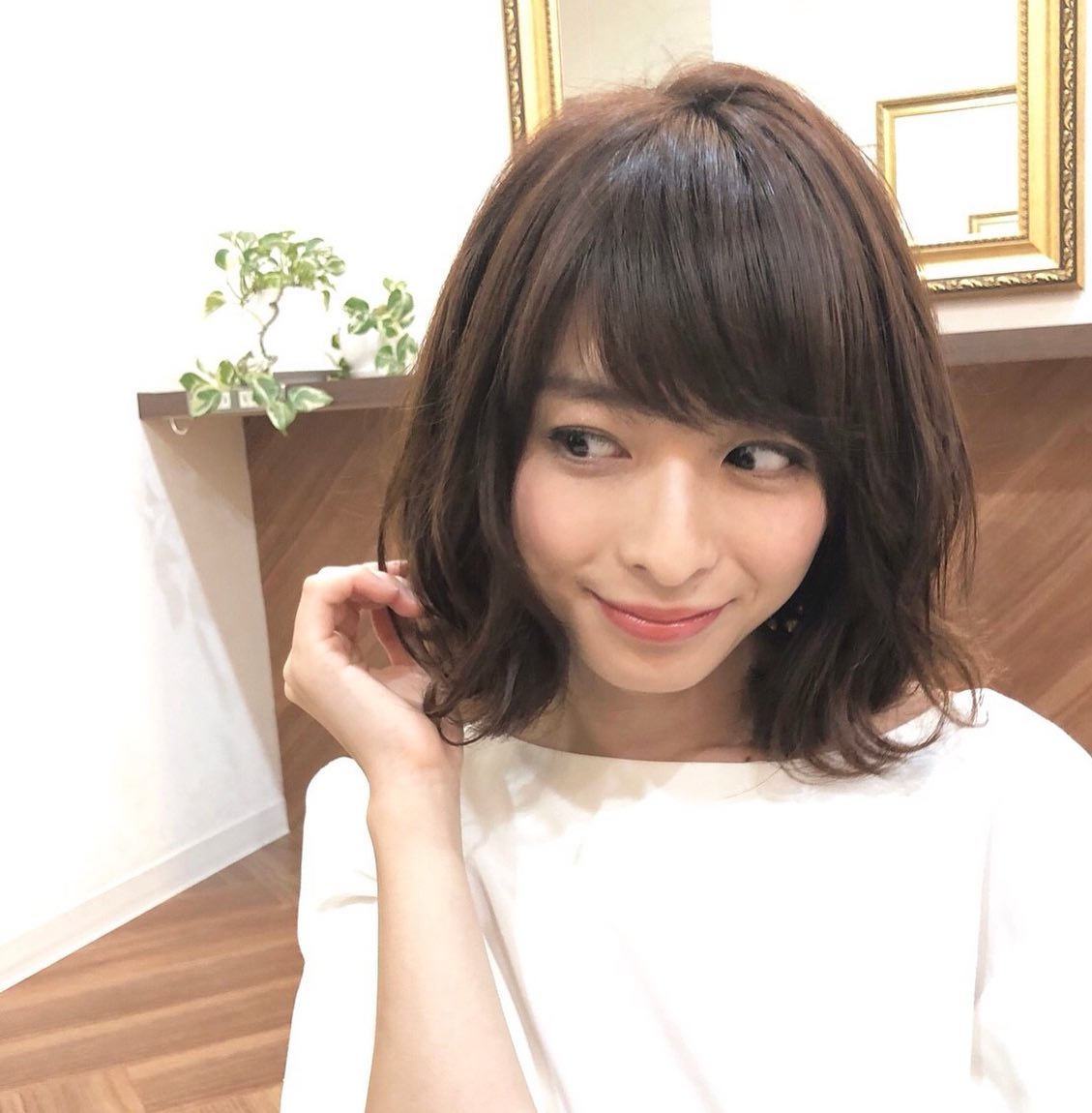 南流山の美容室アニモフィオレンテ｜艶髪　五か条◎自宅でもトリートメント（保湿！！）◎しっかりと乾かしてキューティクルを閉じる。（水分を取りすぎない事）◎カラーのメンテナンスをする（光に反射して艶々っとして見える）◎仕上げにオイルなどで調整（これは個人差があるので、足らない分を保湿）◎紫外線の出てる時期は日焼け止めスプレー（色抜けの原因です。）スタイリスト大橋#アニモフィオレンテ南流山 #BRP #流山美容室 #南流山駅 #エヌドットポリッシュオイル #エヌドットシアミルク #エヌドットオム #エヌドットシャンプー #エヌドット取扱店 #ナプラエヌドット #ナプラオーガニックカラー #ナプラカラーケア #ナプラトリートメント #ナピュール #小顔カット #小顔効果 #大人ショート #前下がりショート #30代髪型 #40代髪型 #50代髪型  #南流山 #コロナ対策 #プライベートタオル #リファ #レア髪 #日曜日休み #リクルート #6時まで営業 #社会保障完備