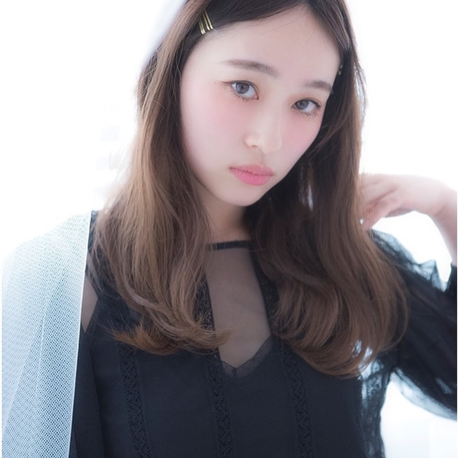 南流山の美容室アニモフィオレンテ｜しっとり落ち着いた雰囲気のカラーですが、?光に透けると柔らかな質感に。?霞がかったようなふんわり感が春にピッタリ♪?大人の一歩先ゆくヘアカラーを楽しみましょう。?アニモフィオレンテ南流山?糸賀??#アニモフィオレンテ南流山 #BRP #流山美容室 #南流山駅 #エヌドットポリッシュオイル #エヌドットシアミルク #エヌドットオム #エヌドットシャンプー #エヌドット取扱店 #ナプラエヌドット #ナプラオーガニックカラー #ナプラカラーケア #ナプラトリートメント #ナピュール #小顔カット #小顔効果 #大人ショート #前下がりショート #30代髪型 #40代髪型 #50代髪型  #南流山 #コロナ対策 #プライベートタオル #リファ #レア髪 #日曜日休み #リクルート #6時まで営業 #社会保障完備?