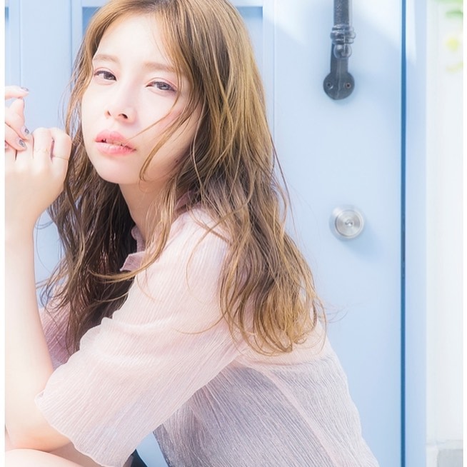 南流山の美容室アニモフィオレンテ｜立体感が出るハイライトを入れて、?モノトーンカラーをオン。ふわっと柔らかな質感に。?少し明るめカラーでお肌も綺麗見せ！?アニモフィオレンテ南流山?糸賀??#アニモフィオレンテ南流山 #BRP #流山美容室 #南流山駅 #エヌドットポリッシュオイル #エヌドットシアミルク #エヌドットオム #エヌドットシャンプー #エヌドット取扱店 #ナプラエヌドット #ナプラオーガニックカラー #ナプラカラーケア #ナプラトリートメント #ナピュール #小顔カット #小顔効果 #大人ショート #前下がりショート #30代髪型 #40代髪型 #50代髪型  #南流山 #コロナ対策 #プライベートタオル #リファ #レア髪 #日曜日休み #リクルート #6時まで営業 #社会保障完備?