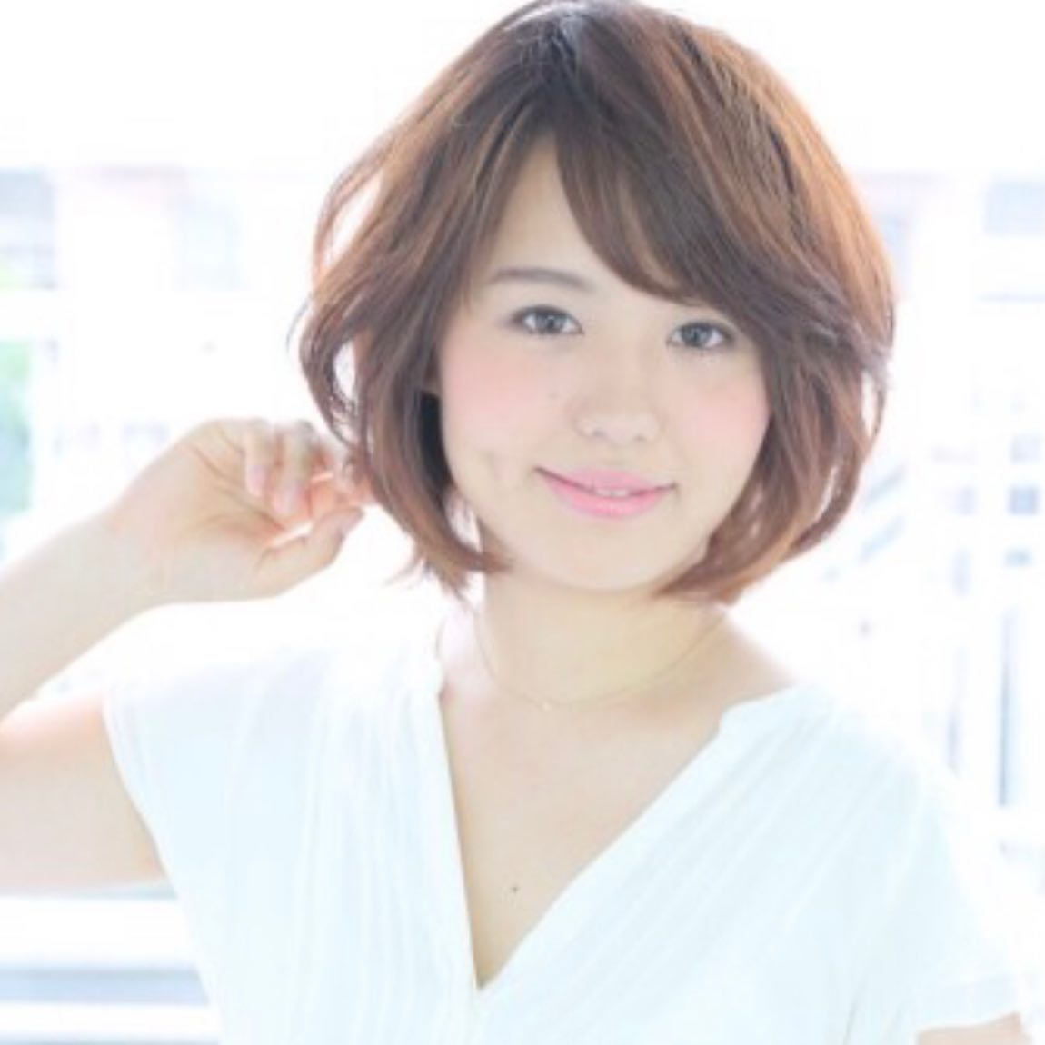 南流山の美容室アニモフィオレンテ｜あごラインのベーシックなボブヘアに、?トップにレイヤーを入れて動きをプラス！?毛先を巻くと華やかでエレガントな雰囲気に♪?大人髪にオススメスタイルです。?アニモフィオレンテ南流山?糸賀??#アニモフィオレンテ南流山 #BRP #流山美容室 #南流山駅 #エヌドットポリッシュオイル #エヌドットシアミルク #エヌドットオム #エヌドットシャンプー #エヌドット取扱店 #ナプラエヌドット #ナプラオーガニックカラー #ナプラカラーケア #ナプラトリートメント #ナピュール #小顔カット #小顔効果 #大人ショート #前下がりショート #30代髪型 #40代髪型 #50代髪型  #南流山 #コロナ対策 #プライベートタオル #リファ #レア髪 #日曜日休み #リクルート #6時まで営業 #社会保障完備?