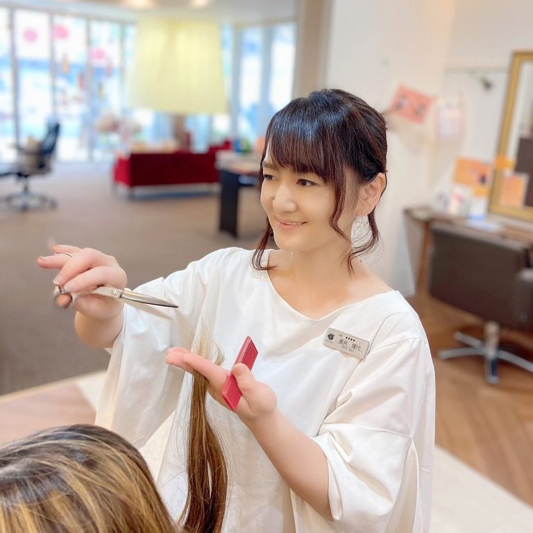 南流山の美容室アニモフィオレンテ｜南流山店のスタッフ紹介です♪??店長の直井さん?とにかく安定感がありどんなスタイルでも?カッコ良く素敵に作り上げます(^ ^)?特にショートのエッジの効いた?スタイルが私は好きです(^-^)?クセを活かしたスタイルから、縮毛矯正まで?ライフスタイルに合わせてご提案します！??アニモフィオレンテ南流山?糸賀??#アニモフィオレンテ南流山 #BRP #流山美容室 #南流山駅 #エヌドットポリッシュオイル #エヌドットシアミルク #エヌドットオム #エヌドットシャンプー #エヌドット取扱店 #ナプラエヌドット #ナプラオーガニックカラー #ナプラカラーケア #ナプラトリートメント #ナピュール #小顔カット #小顔効果 #大人ショート #前下がりショート #30代髪型 #40代髪型 #50代髪型  #南流山 #コロナ対策 #プライベートタオル #リファ #レア髪 #日曜日休み #リクルート #6時まで営業 #社会保障完備?