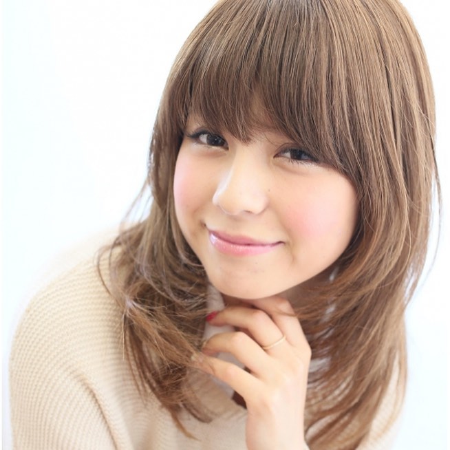 南流山の美容室アニモフィオレンテ|トップにしっかりレイヤーを入れて、首まわりでキュッと締まるシルエットがポイント。肩につく毛先ははねてても可愛い♪トップがペタンとしやすい方にもオススメ!アニモフィオレンテ南流山糸賀#アニモフィオレンテ南流山 #BRP #流山美容室 #南流山駅 #エヌドットポリッシュオイル #エヌドットシアミルク #エヌドットオム #エヌドットシャンプー #エヌドット取扱店 #ナプラエヌドット #ナプラオーガニックカラー #ナプラカラーケア #ナプラトリートメント #ナピュール #小顔カット #小顔効果 #大人ショート #前下がりショート #30代髪型 #40代髪型 #50代髪型 #南流山 #コロナ対策 #プライベートタオル #リファ #レア髪 #日曜日休み #リクルート #6時まで営業 #社会保障完備?