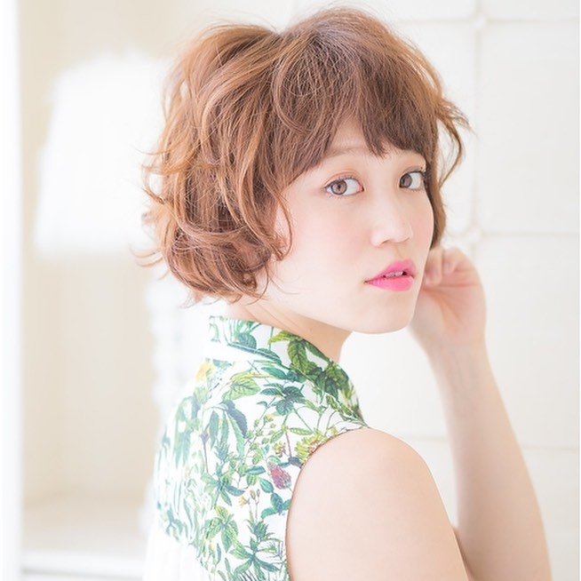 南流山の美容室アニモフィオレンテ｜スッキリとしたボブヘアに、根本からふんわりとパーマをオン。スタイリングは髪を濡らしてムースやクリームをつけるだけ！簡単で素敵なヘアスタイルになります♪?アニモフィオレンテ南流山?糸賀??#アニモフィオレンテ南流山 #BRP #流山美容室 #南流山駅 #エヌドットポリッシュオイル #エヌドットシアミルク #エヌドットオム #エヌドットシャンプー #エヌドット取扱店 #ナプラエヌドット #ナプラオーガニックカラー #ナプラカラーケア #ナプラトリートメント #ナピュール #小顔カット #小顔効果 #大人ショート #前下がりショート #30代髪型 #40代髪型 #50代髪型  #南流山 #コロナ対策 #プライベートタオル #リファ #レア髪 #日曜日休み #リクルート #6時まで営業 #社会保障完備?