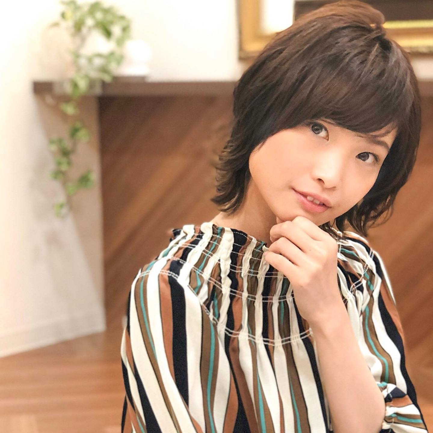 南流山の美容室アニモフィオレンテ|爽やかな朝。そして、スタイリングしやすい長さと艶々カラー。メンテナンスをしっかりとしながらカラーを楽しむ。爽やかに過ごせます。スタイリスト大橋