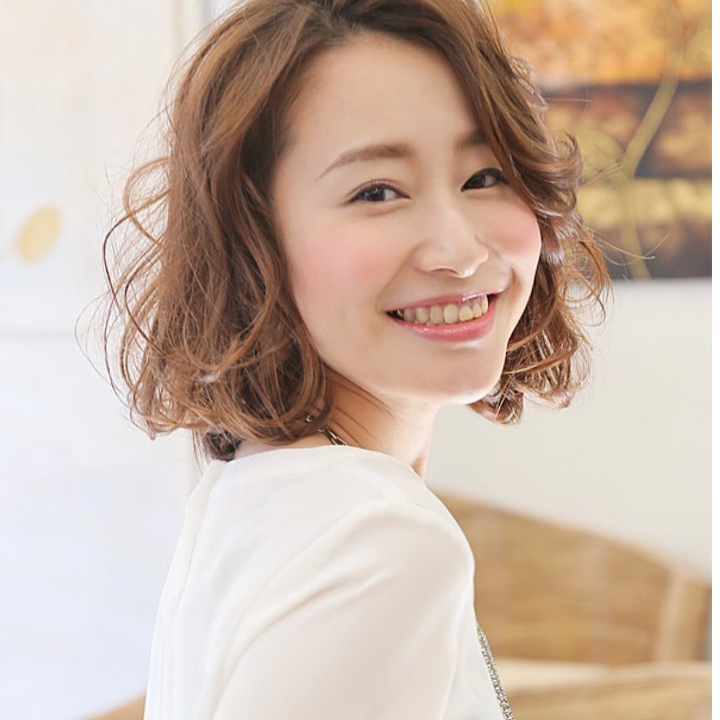 南流山の美容室アニモフィオレンテ|艶髪を。目指すならメンテナンスカラーがおススメです。色味が入る事で光に反射して艶髪を演出してくれます。上質な大人カラー。スタイリスト大橋#アニモフィオレンテ南流山 #BRP #流山美容室 #南流山駅 #エヌドットポリッシュオイル #エヌドットシアミルク #エヌドットオム #エヌドットシャンプー #エヌドット取扱店 #ナプラエヌドット #ナプラオーガニックカラー #ナプラカラーケア #ナプラトリートメント #ナピュール #小顔カット #小顔効果 #大人ショート #前下がりショート #30代髪型 #40代髪型 #50代髪型 #南流山 #コロナ対策 #プライベートタオル #リファ #レア髪 #日曜日休み #リクルート #6時まで営業 #社会保障完備