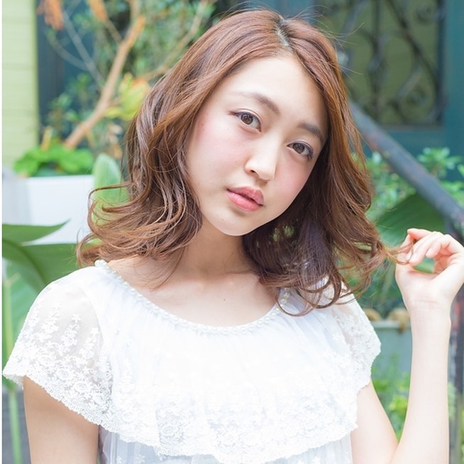 南流山の美容室アニモフィオレンテ|ロングやミディアムの長さで、レイヤーを入れると巻いた時にふんわり♪横に広がりが出て素敵にスタイリング出来ます!巻かなくてもまとまりやすい形なのでオススメです。アニモフィオレンテ南流山糸賀?#アニモフィオレンテ南流山 #BRP #流山美容室 #南流山駅 #エヌドットポリッシュオイル #エヌドットシアミルク #エヌドットオム #エヌドットシャンプー #エヌドット取扱店 #ナプラエヌドット #ナプラオーガニックカラー #ナプラカラーケア #ナプラトリートメント #ナピュール #小顔カット #小顔効果 #大人ショート #前下がりショート #30代髪型 #40代髪型 #50代髪型 #南流山 #コロナ対策 #プライベートタオル #リファ #レア髪 #日曜日休み #リクルート #6時まで営業 #社会保障完備